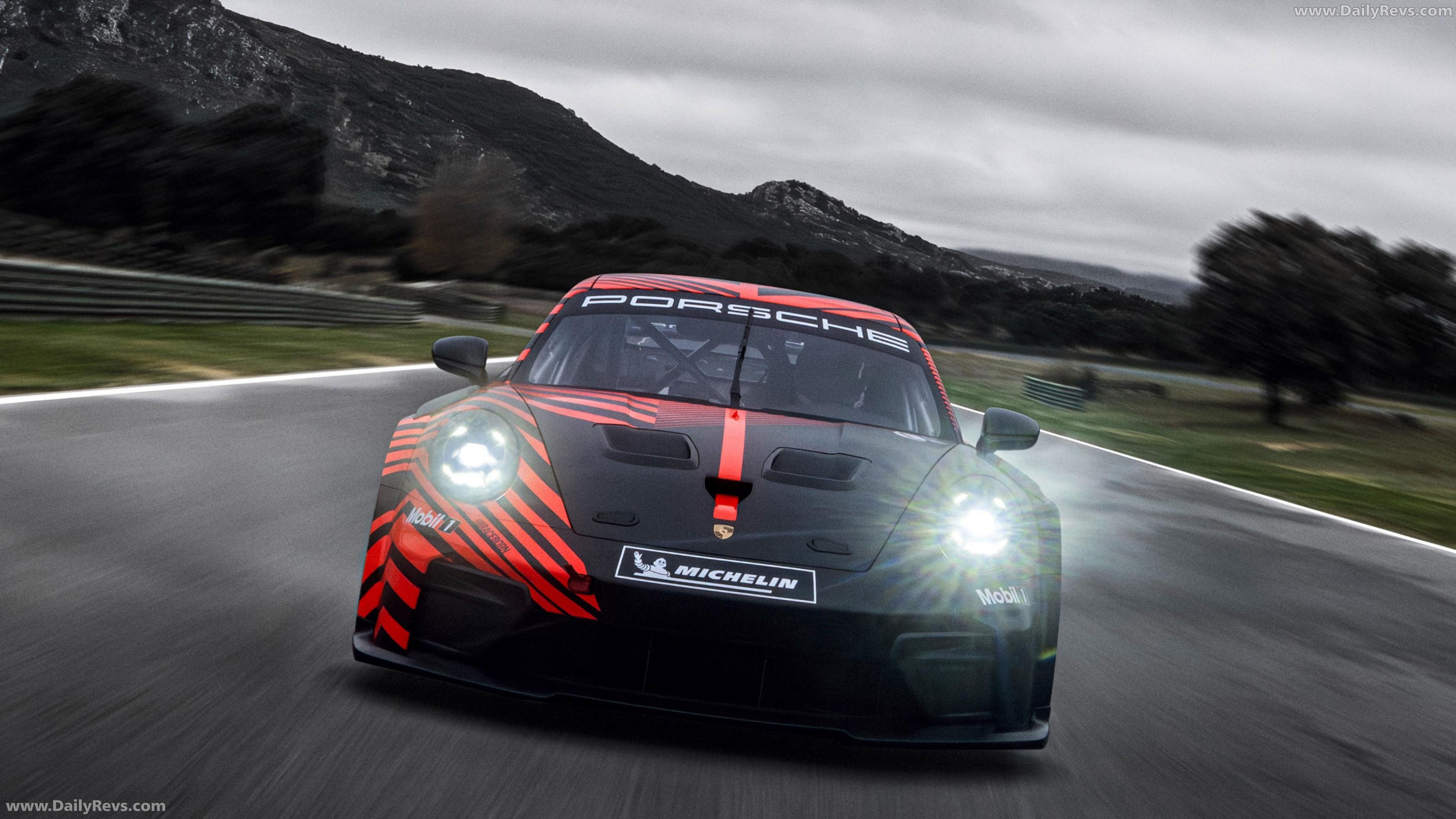 Image of 911 GT4 R 992 ll