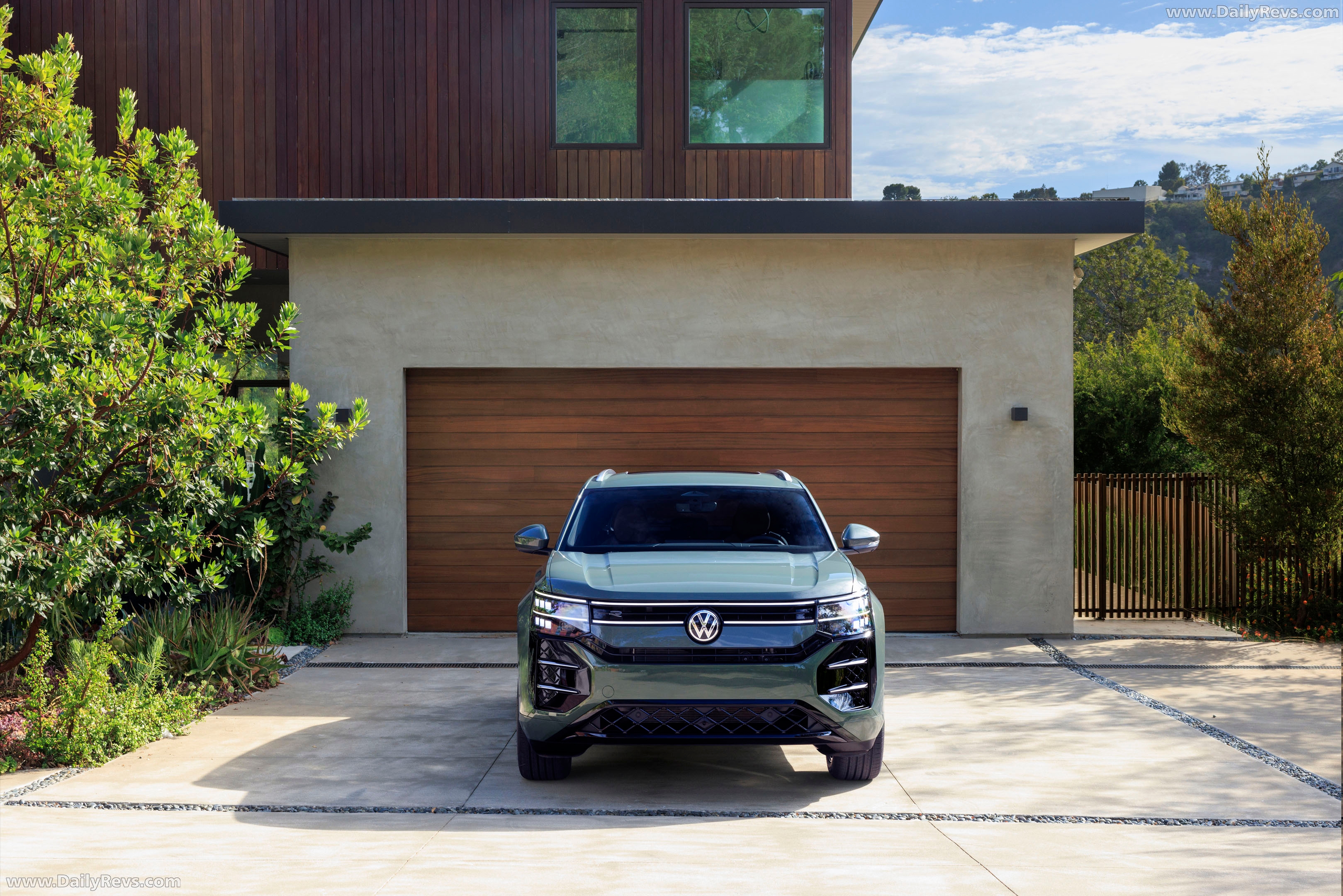 Image of Atlas Cross Sport